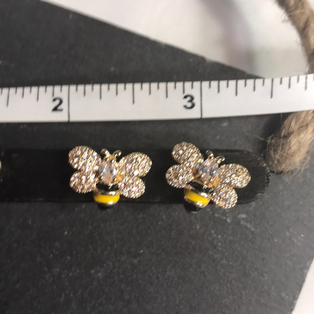 Bumblebee post earrings. Gold filled - Picture 3 of 5